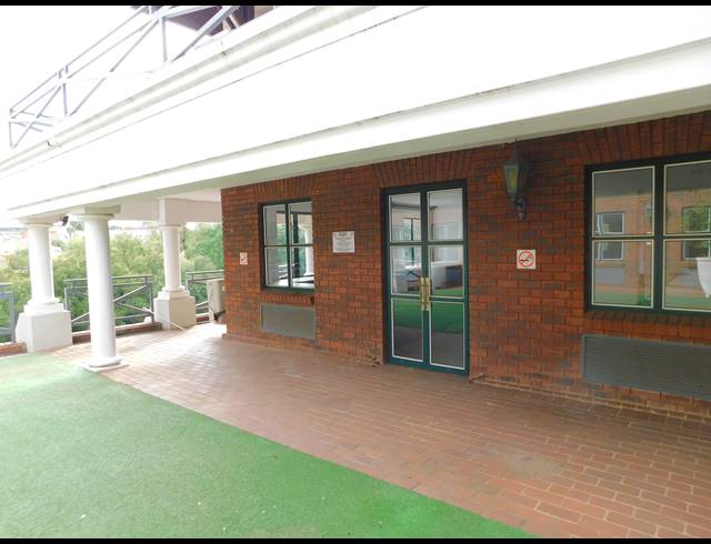 446M² OFFICE TO LET IN HYDE PARK